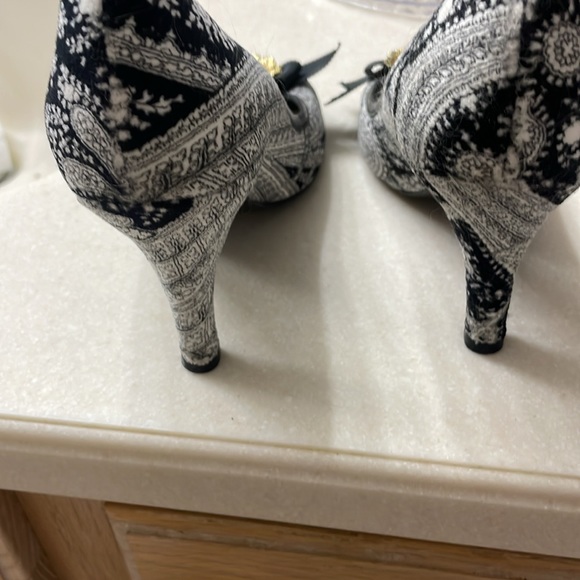 JCREW heels - Picture 3 of 6